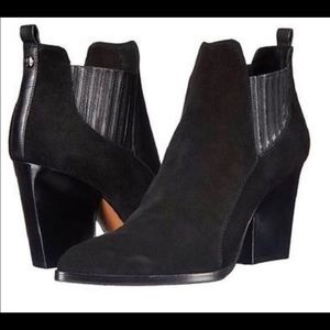 Like NEW! Donald Pliner Vale-OL Boot